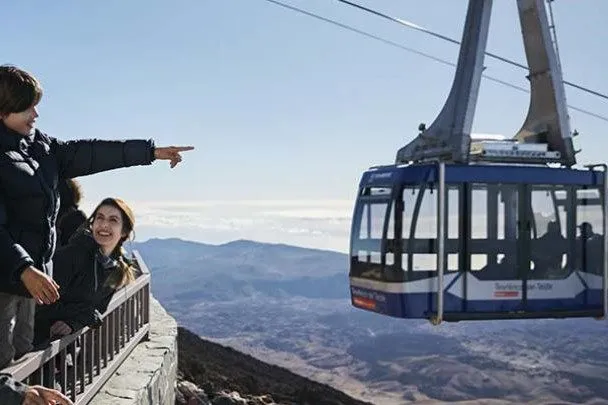 Read more about the article ASCENT TO THE PEAK OF TEIDE BY CABLE CAR