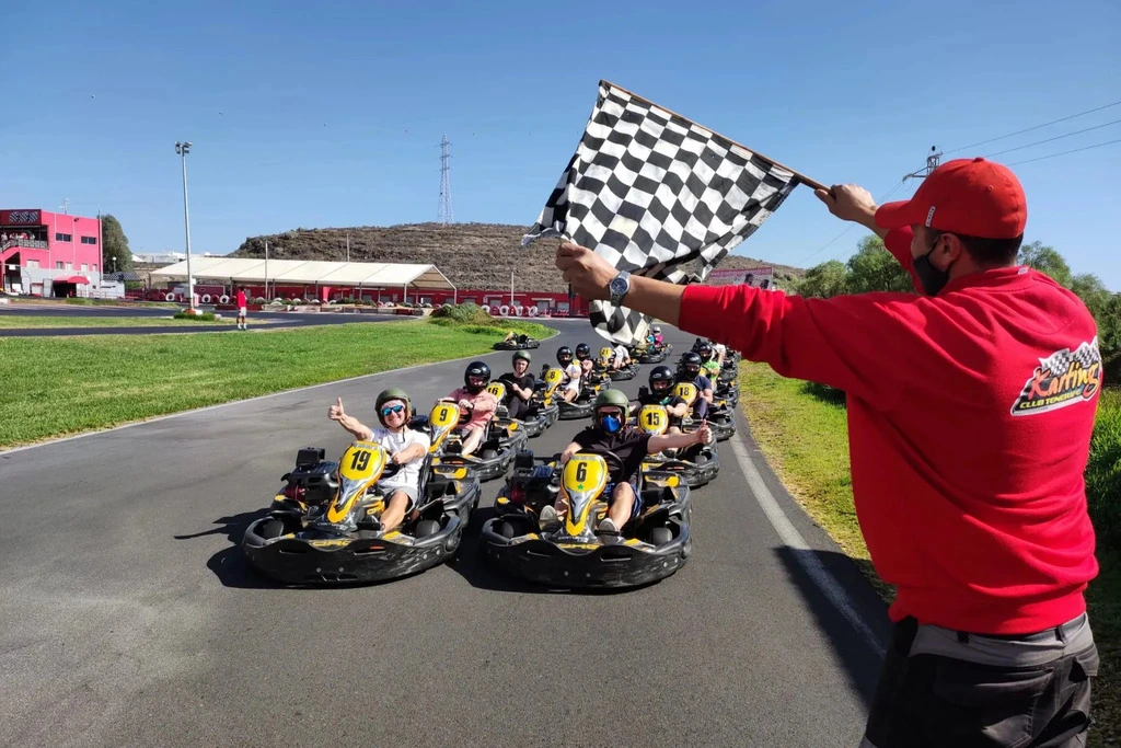 Read more about the article GO-KARTING