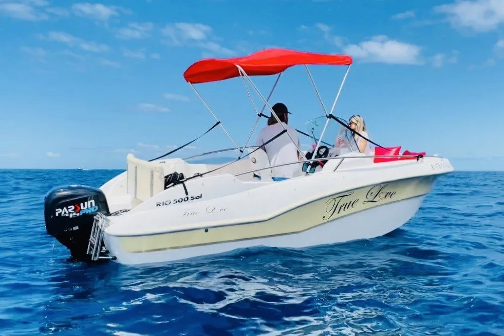 Read more about the article PREMIUM SELF-DRIVE BOAT RENTAL